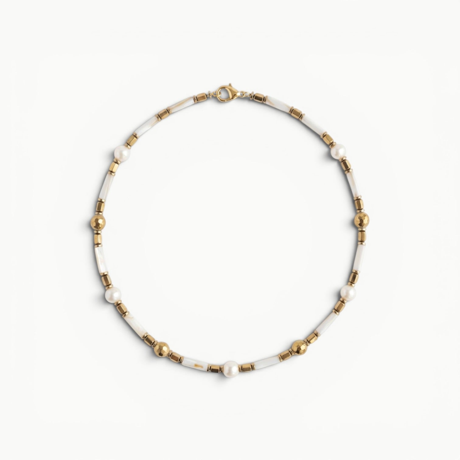COLLIER ASSIMA