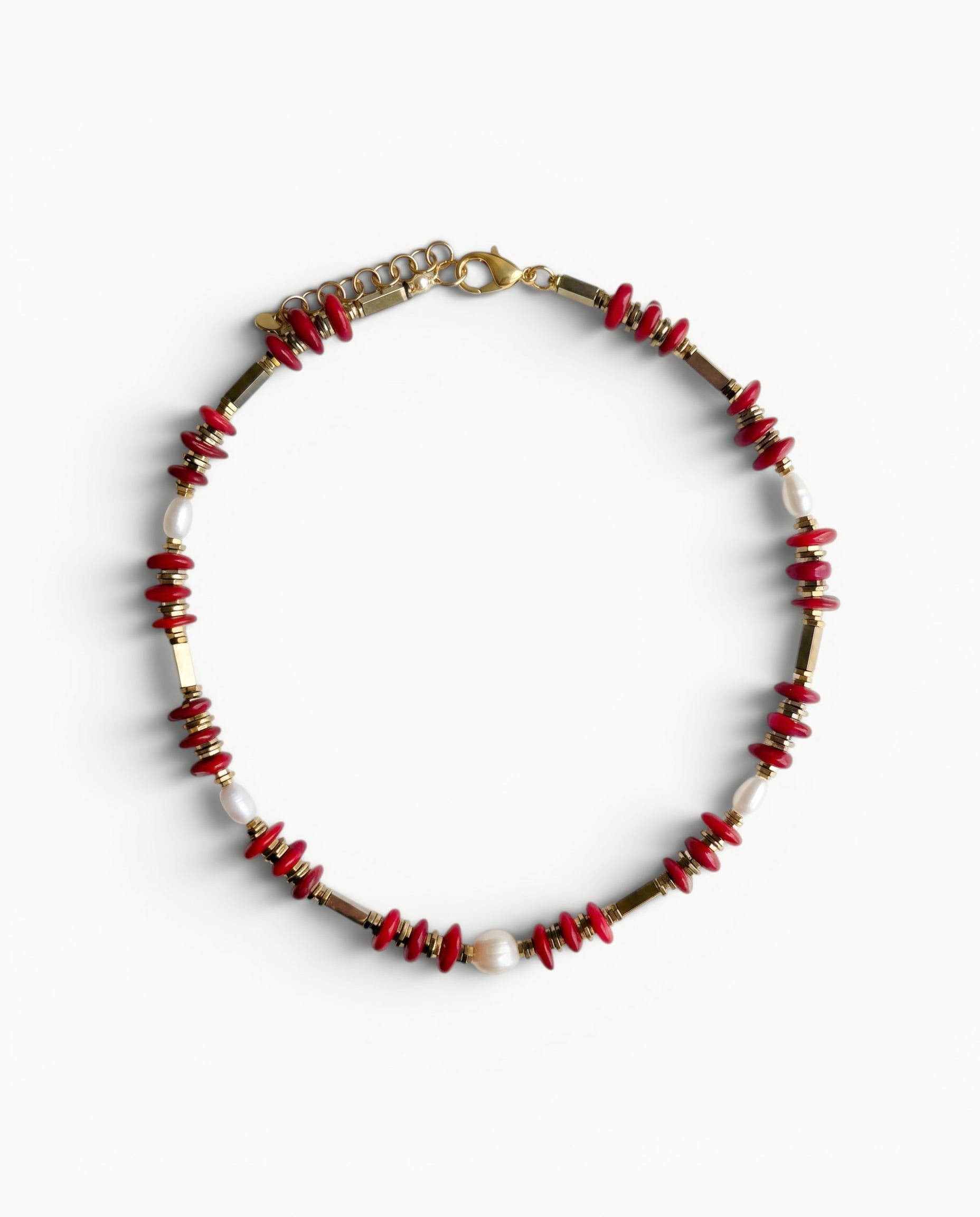 COLLIER NILA
